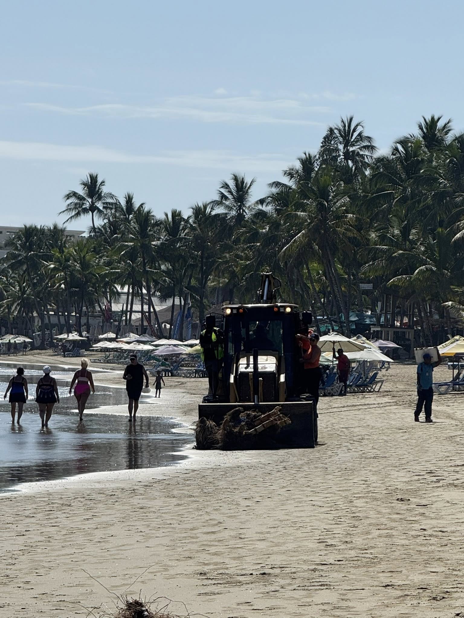 OPERATIVO LIMPIEZA PLAYA CABARETE